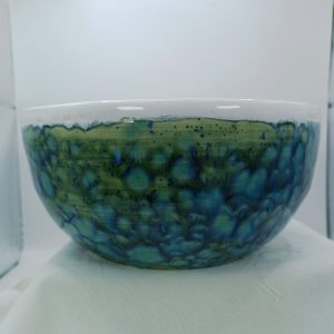 Saladier céramique à effet martelé bleu
