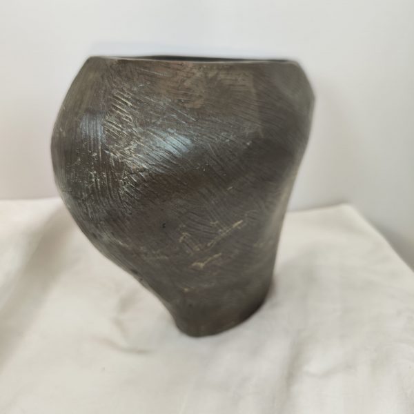Vase asymétrique
