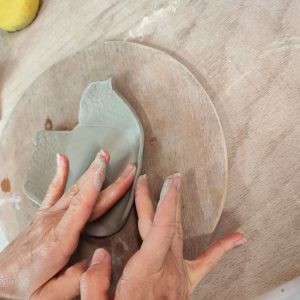 La poterie sans tour : la plaque